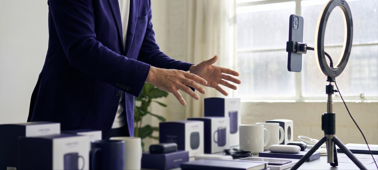 Live shopping & hybrid seminars